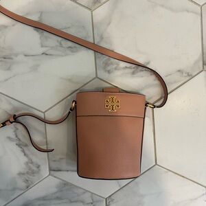 Tory Burch mauve pink cross body bucket bag